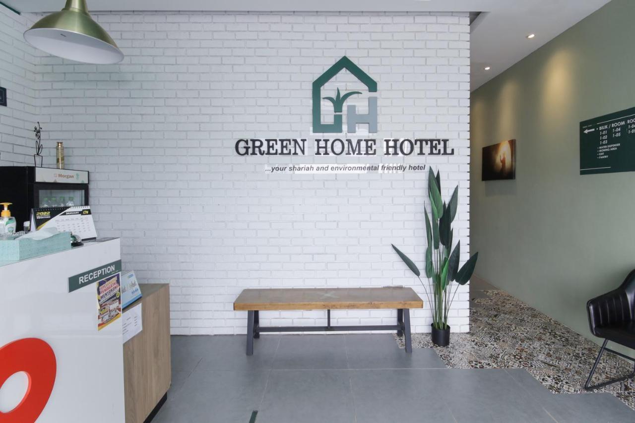 Oyo 90399 Green Home Hotel Syariah Sepang Bagian luar foto
